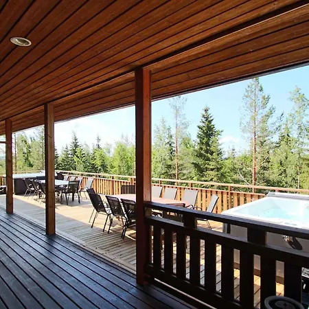 Kaepylinna B - 9 Hloe, Himos Laensihuippu Ski-inout *