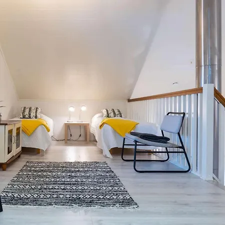 Kaepylinna B - 9 Hloe, Himos Laensihuippu Ski-inout * Jämsä