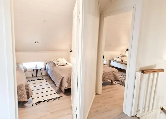 Kaepylinna B - 9 Hloe, Himos Laensihuippu Ski-inout